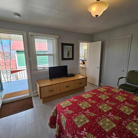 Motel Saint-Hilaire Mont-Saint-Hilaire Buitenkant foto