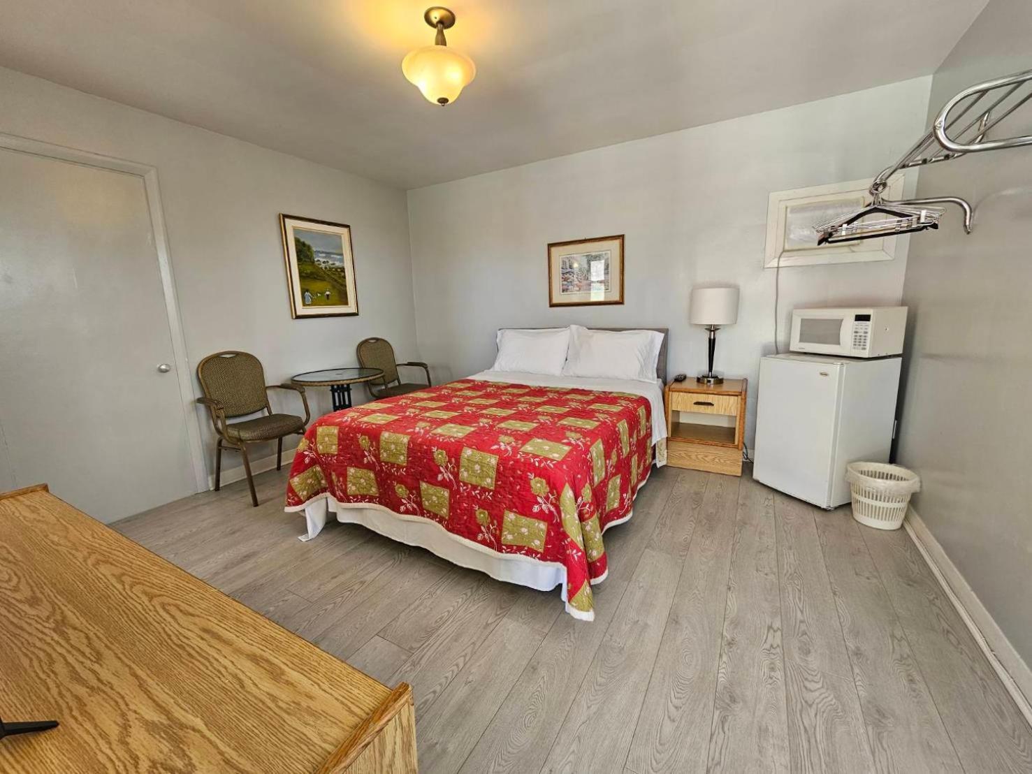 Motel Saint-Hilaire Mont-Saint-Hilaire Buitenkant foto